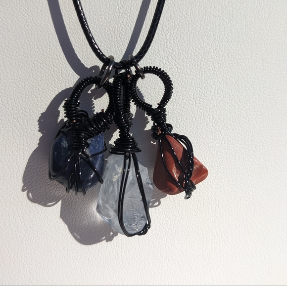 💎SOLD💎Sodalite Crystals Necklace Wire Wrap Red Jasper 🔮 - Picture 3 of 12